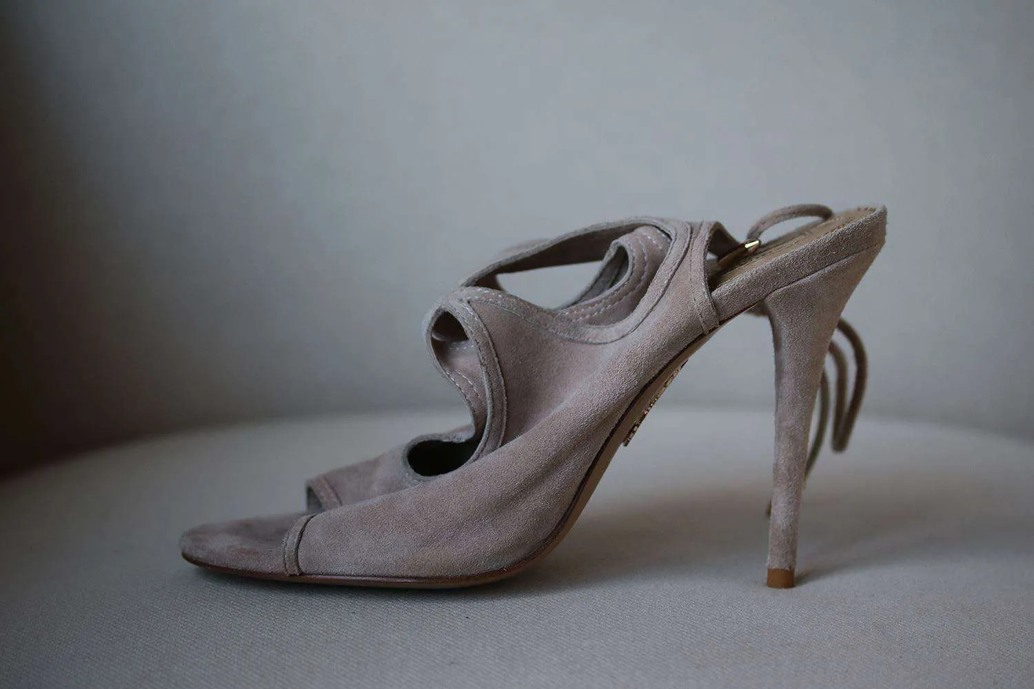 AQUAZZURA SEXY THING CUTOUT SUEDE SANDALS EU 38.5 UK 5.5 US 8.5