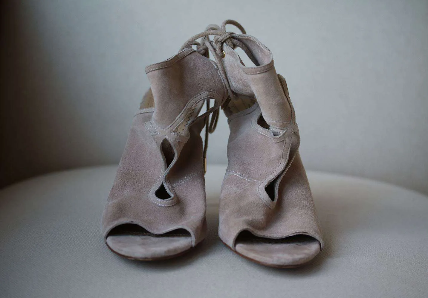 AQUAZZURA SEXY THING CUTOUT SUEDE SANDALS EU 38.5 UK 5.5 US 8.5