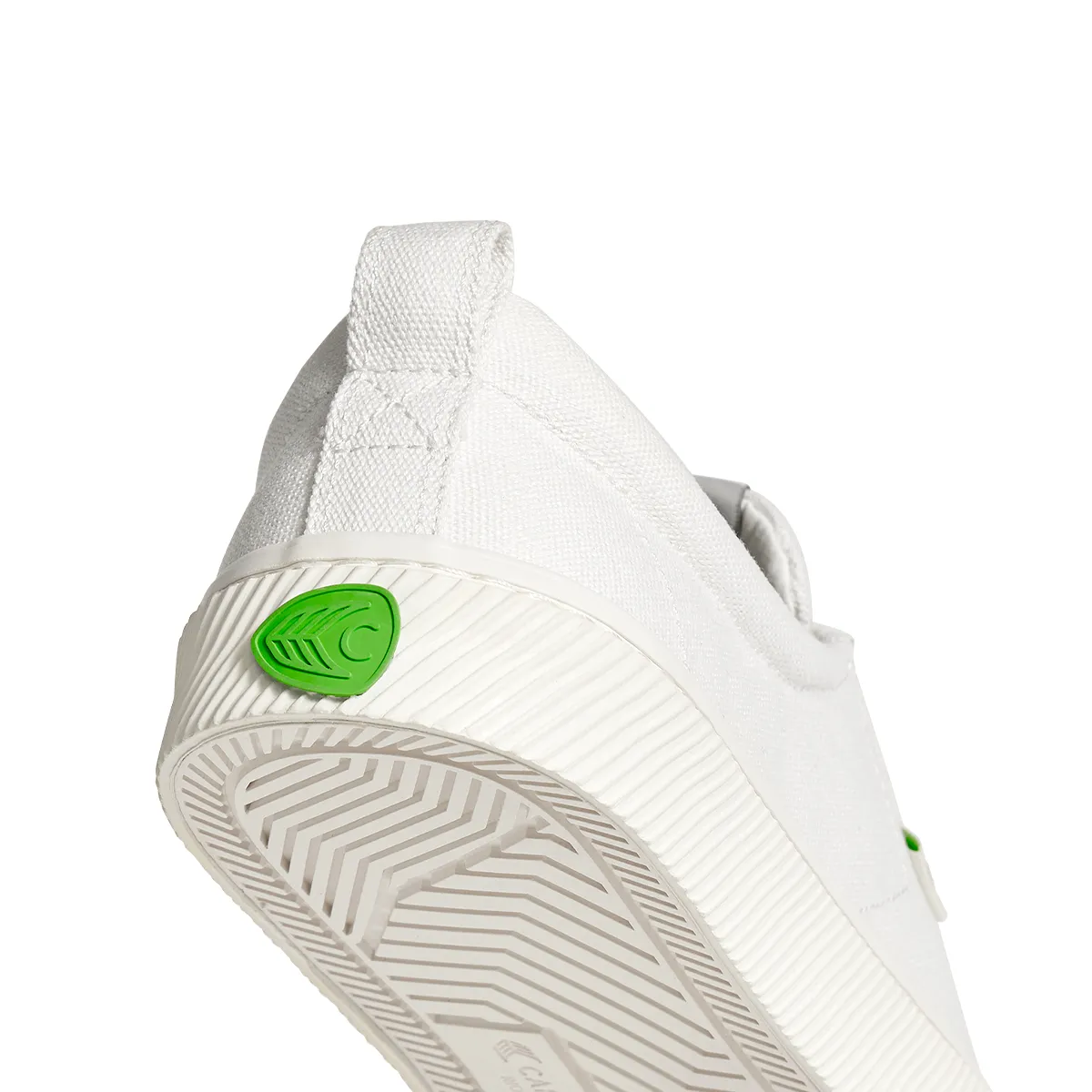 CARIUMA OCA Low Off-White Canvas Sneaker Women