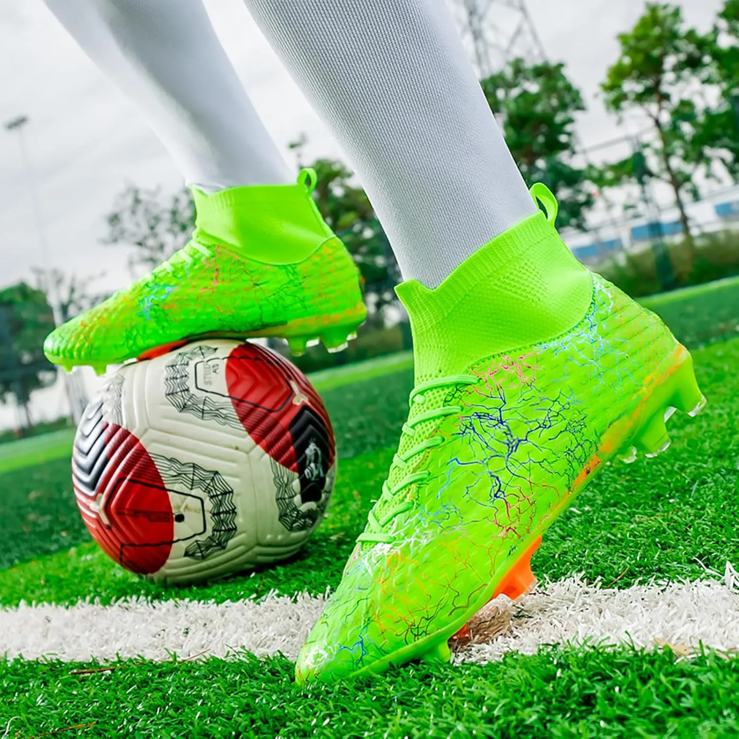 Men's Soccer Shoes High-Top Soccer Cleats Outdoor Breathable Athletic Professional Spikes Youth Boys Football Shoes Unisex