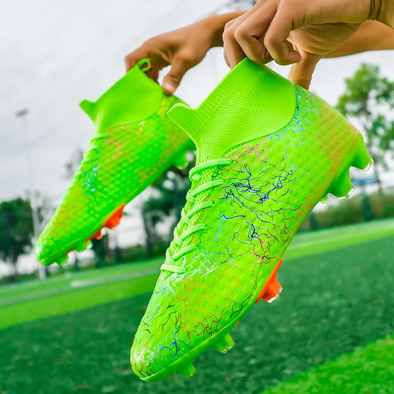 Men's Soccer Shoes High-Top Soccer Cleats Outdoor Breathable Athletic Professional Spikes Youth Boys Football Shoes Unisex