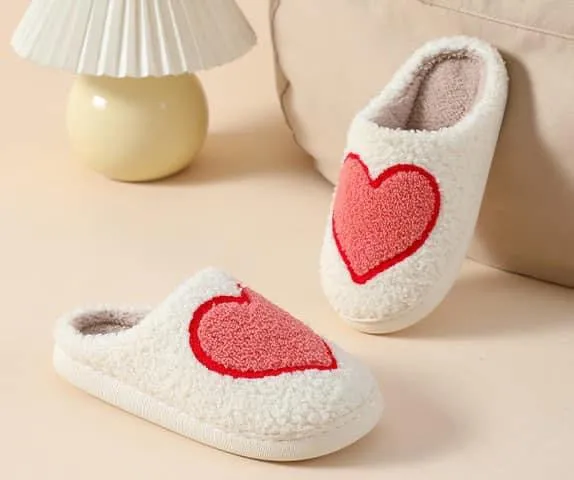 Size 8-8.5 Valentine’s Day Super Soft Plush Slippers