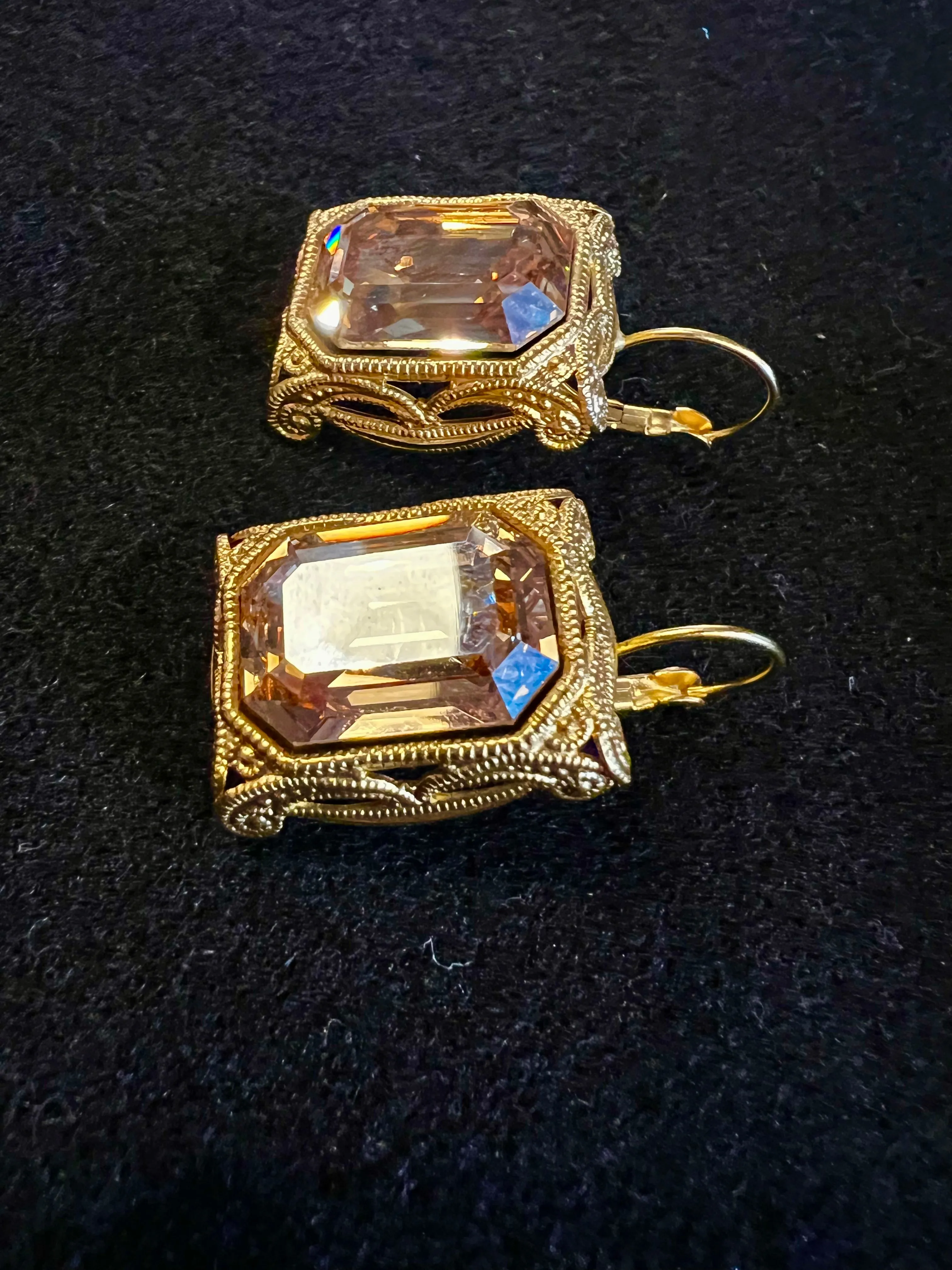 SWAROVSKI CRYSTAL GOLD VINTAGE EARRING #198