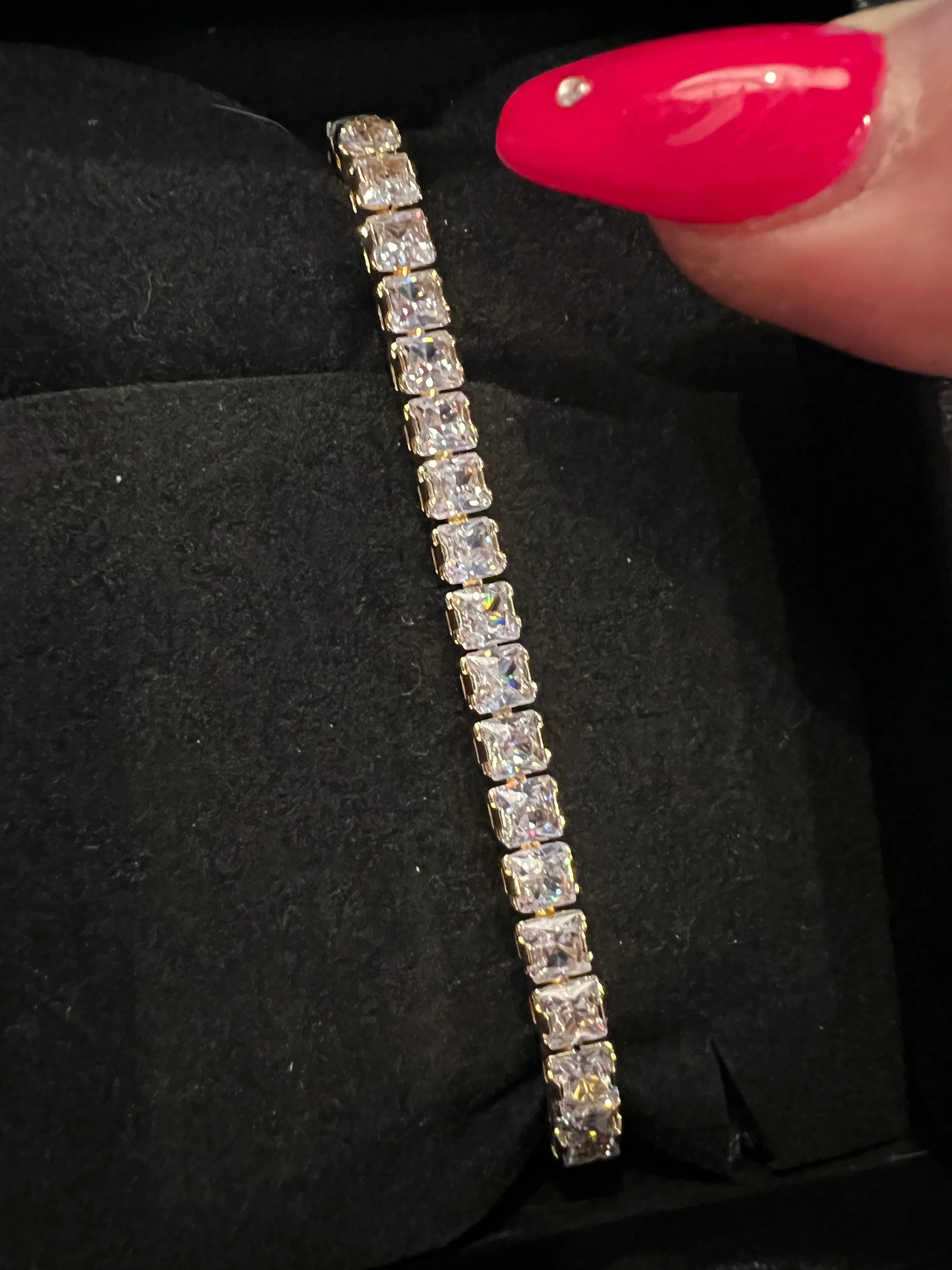 SWAROVSKI CRYSTAL TENNIS BRACELET #138